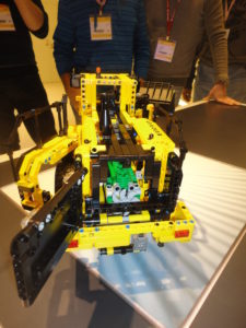 lego_technic_42030_volvo_front_end_loader_by_ryanthescooterguy-d74ffls